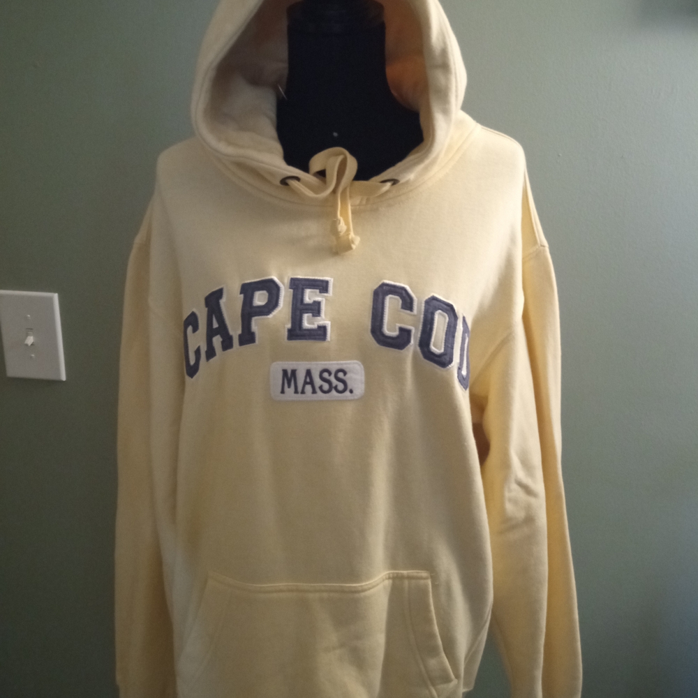 Great Whale. Woman's Large Cape Cod Mass Yellow Hoodie